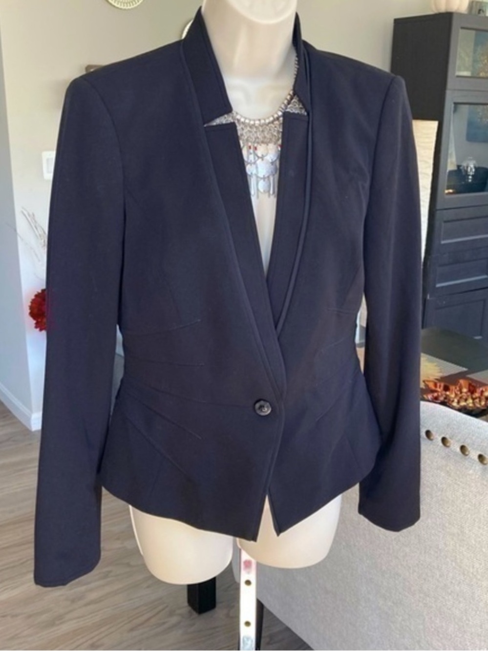 🌸 White House Black Market Black Single-Button Tailored Blazer